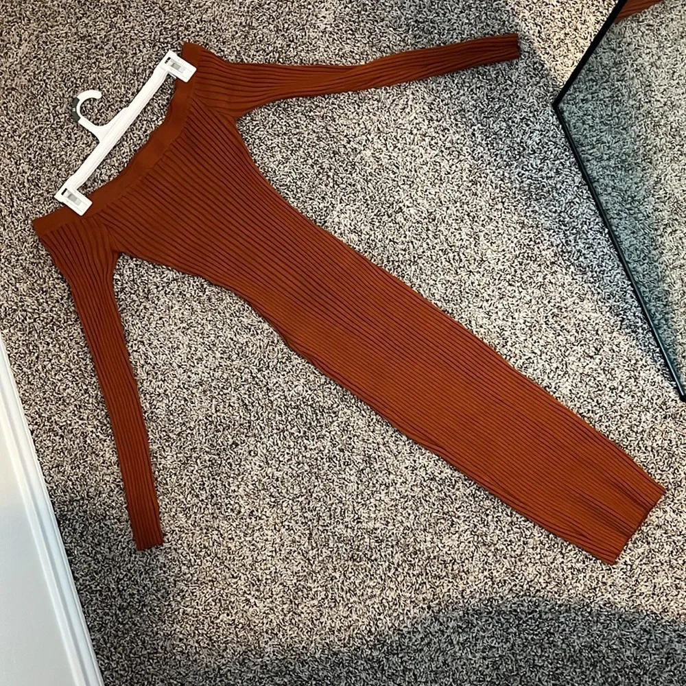 Burnt Orange Windsor Sweater Off Shoulder Dress - M - Picture 6 of 7
